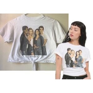 Riverdale Group Photo SMALL Fits‎ Like XS Cropped T-Shirt White